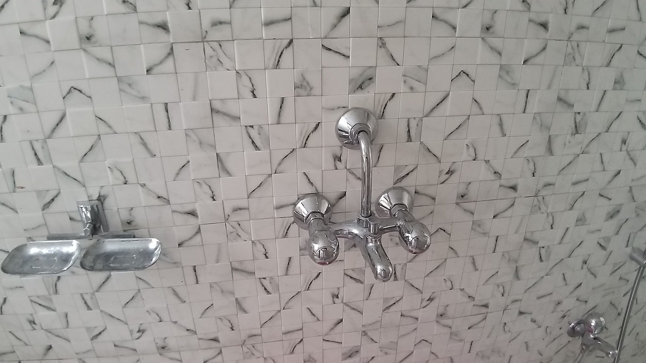 Photo of Bathroom in Mahabaleshwar