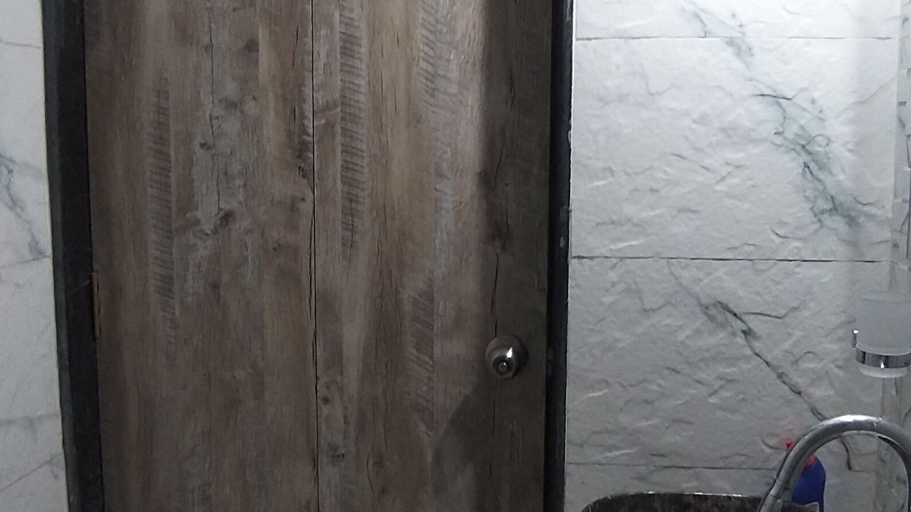 Photo of Bathroom in Mahabaleshwar