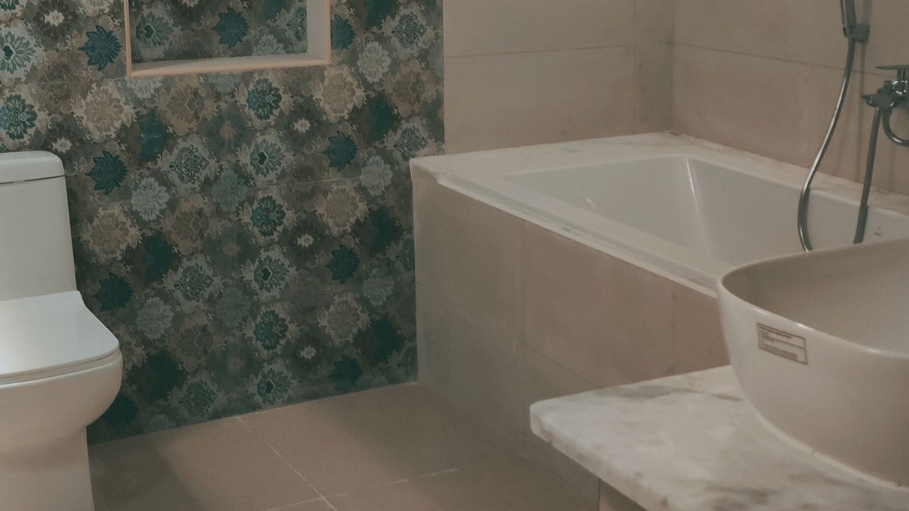 Photo of Bathroom in Mothilal Nagar