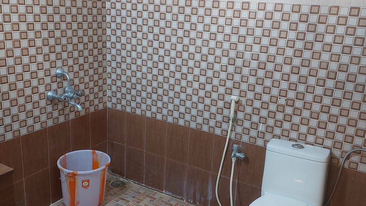 Photo of Bathroom in Madurantakam