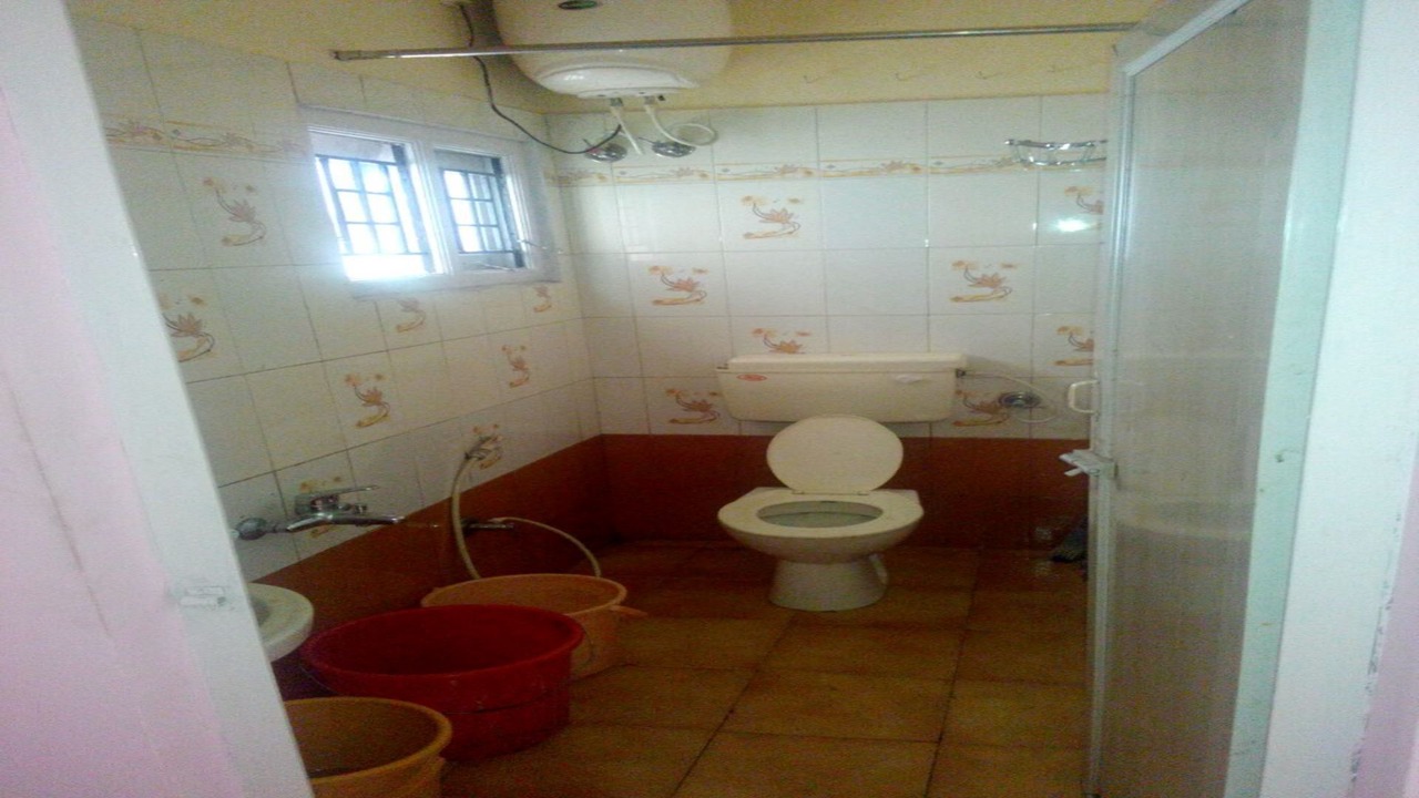 Photo of Bathroom in Ooty