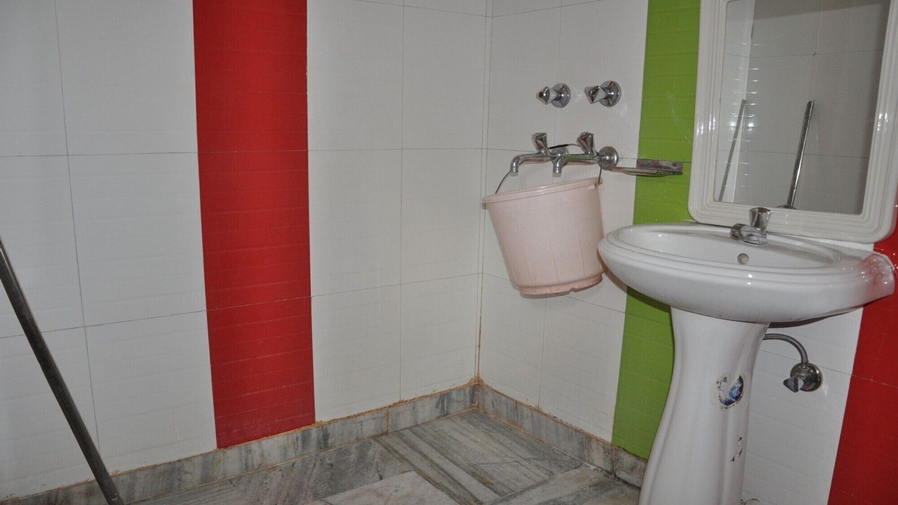 Photo of Bathroom in Tapovan