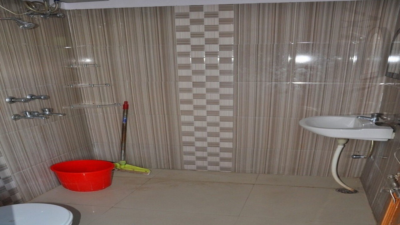 Photo of Bathroom in Tapovan