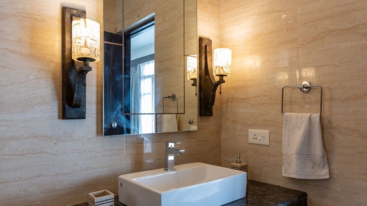 Photo of Bathroom in Gauravaddo