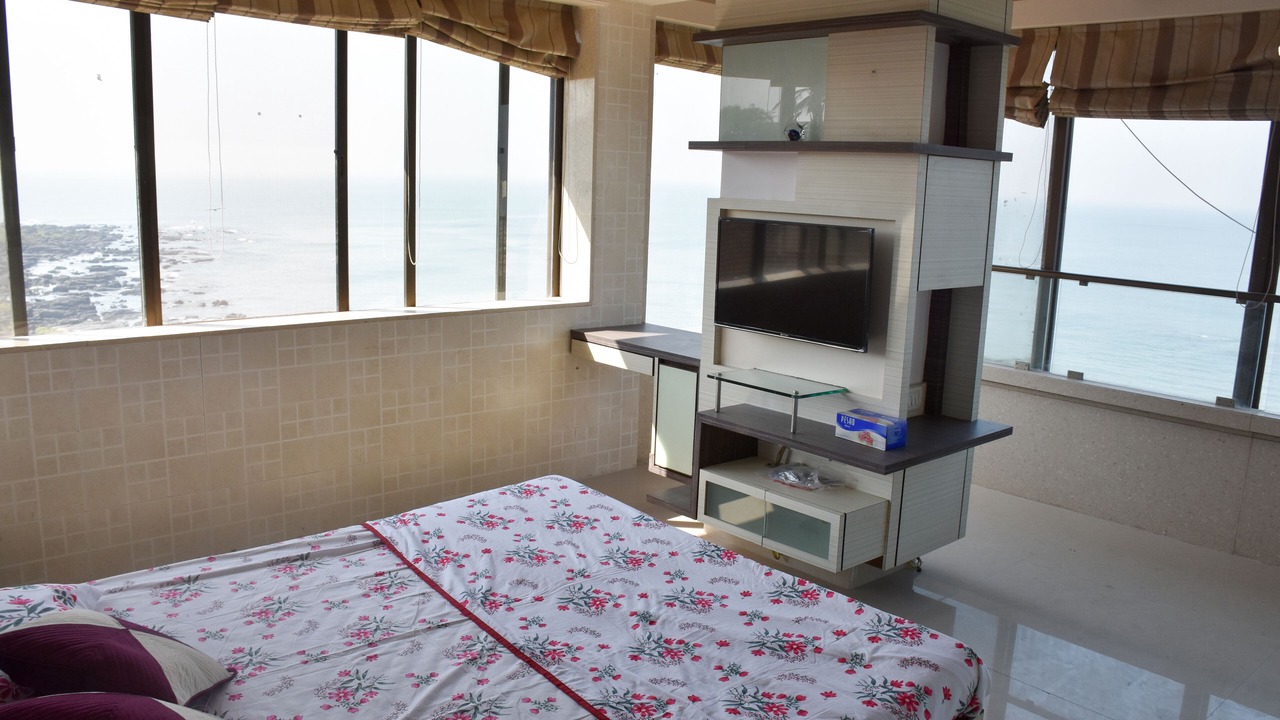 Photo of Bedroom in Malabar Hill