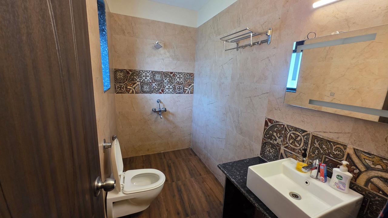 Photo of Bathroom in Sernabatim