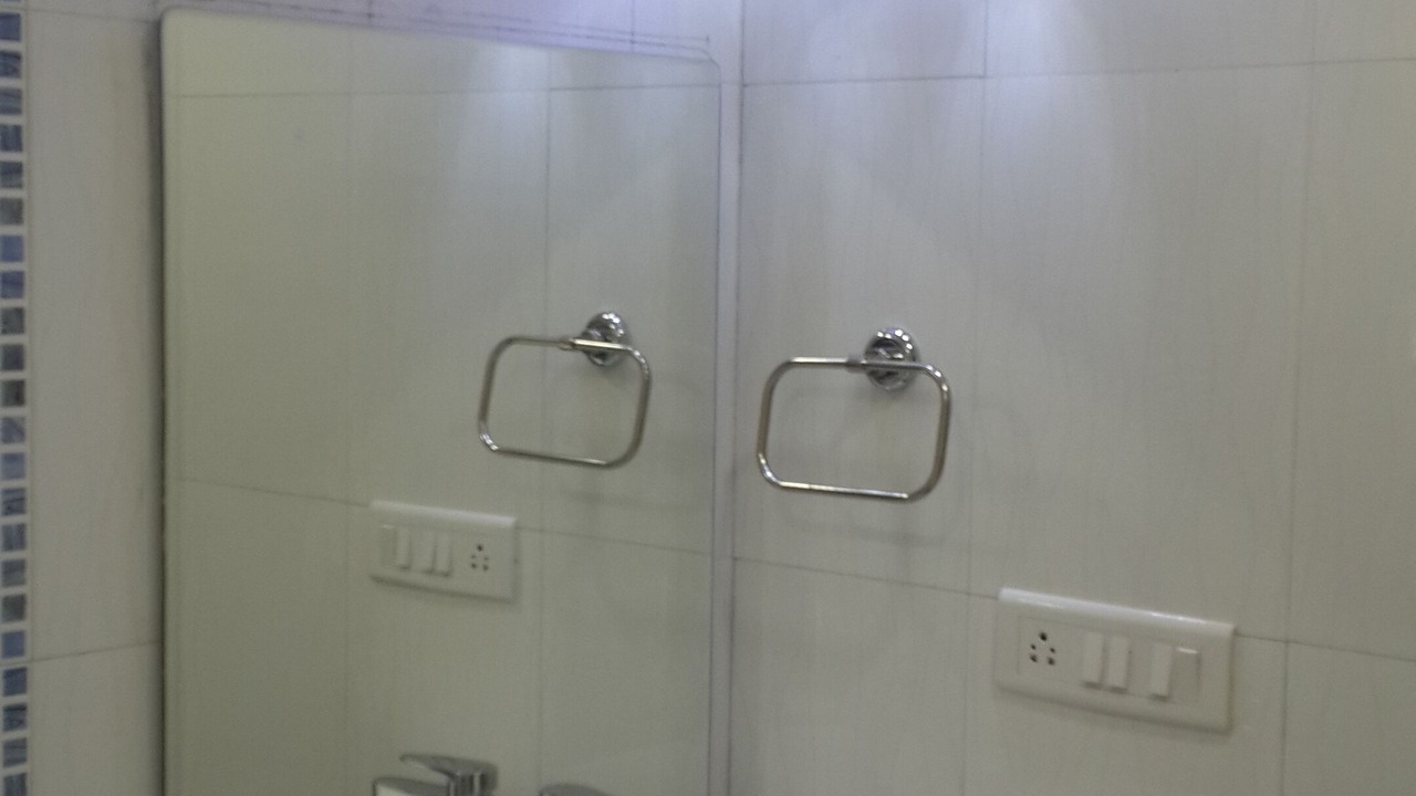 Photo of Bathroom in Mahabaleshwar