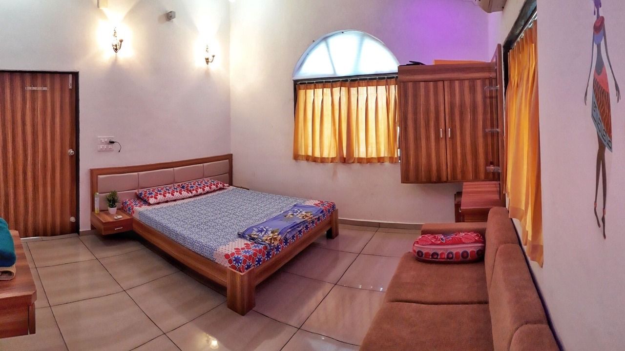 Photo of Bedroom in Dhari