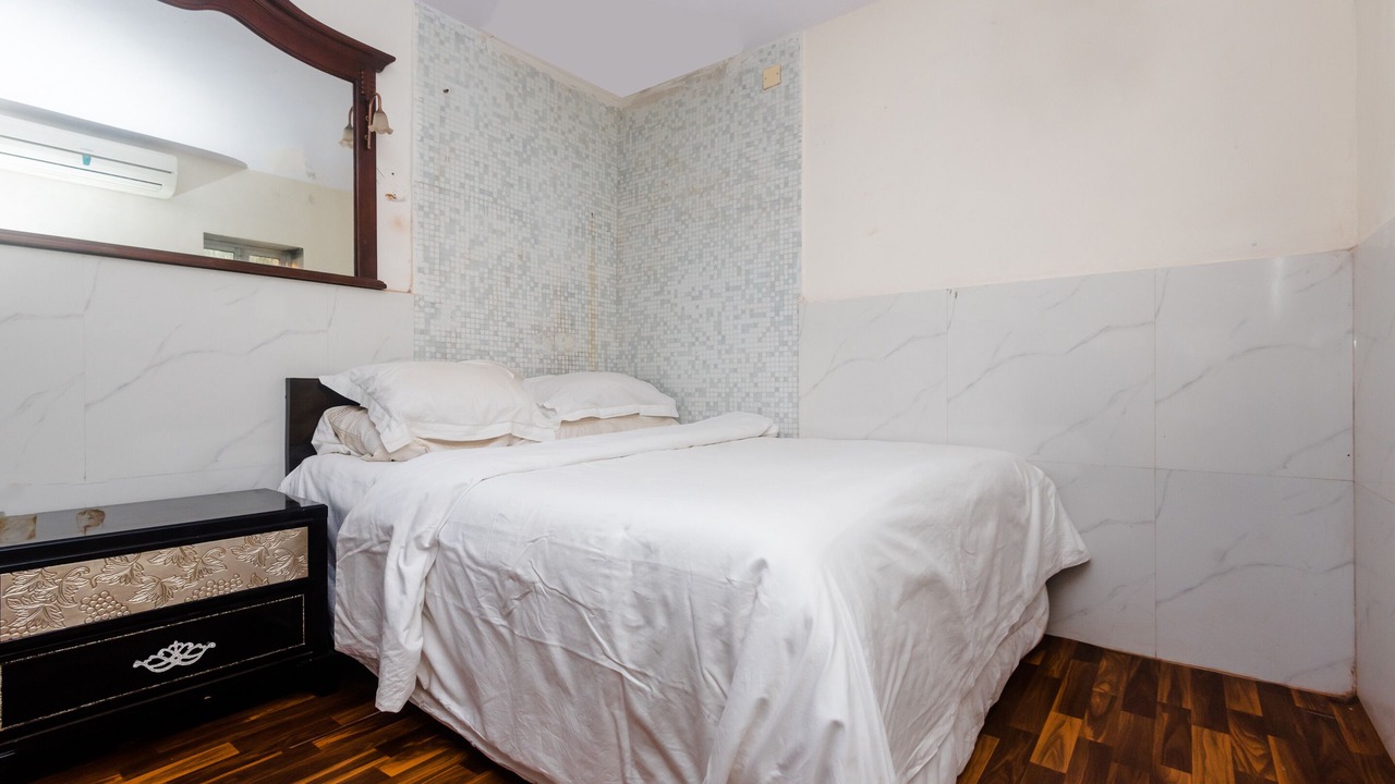 Photo of Bedroom in Aarey Colony