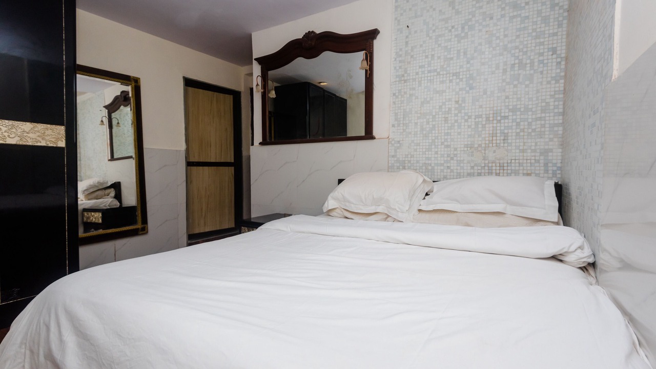 Photo of Bedroom in Aarey Colony