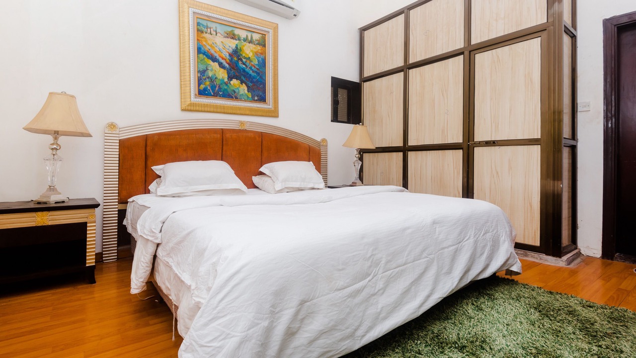 Photo of Bedroom in Aarey Colony