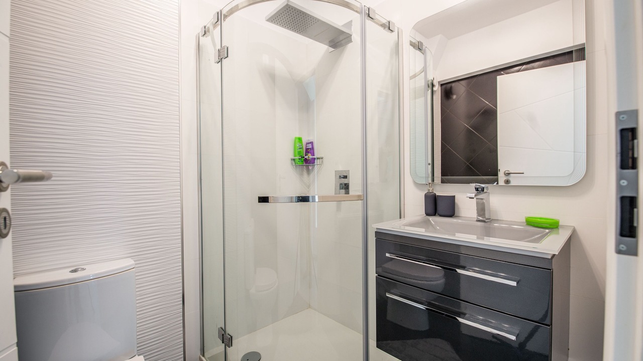 Photo of Bathroom in Militari