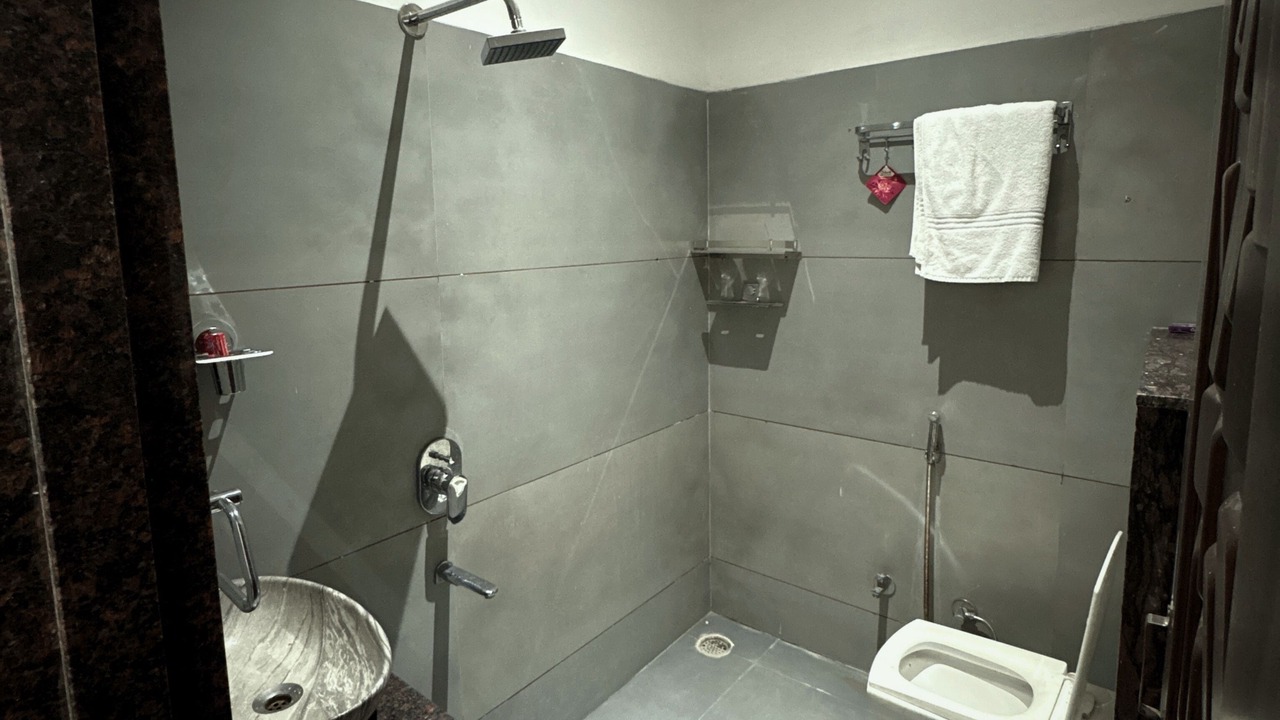 Photo of Bathroom in Rau
