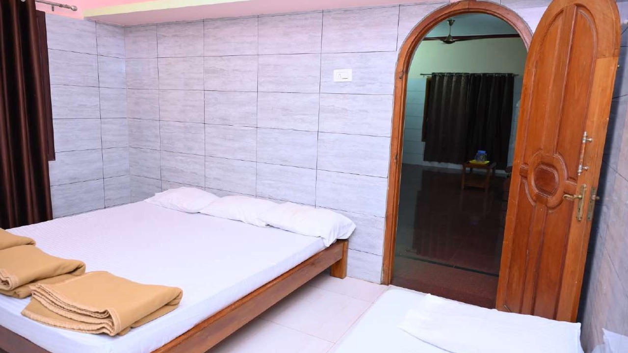 Photo of Bedroom in Murudeshwara
