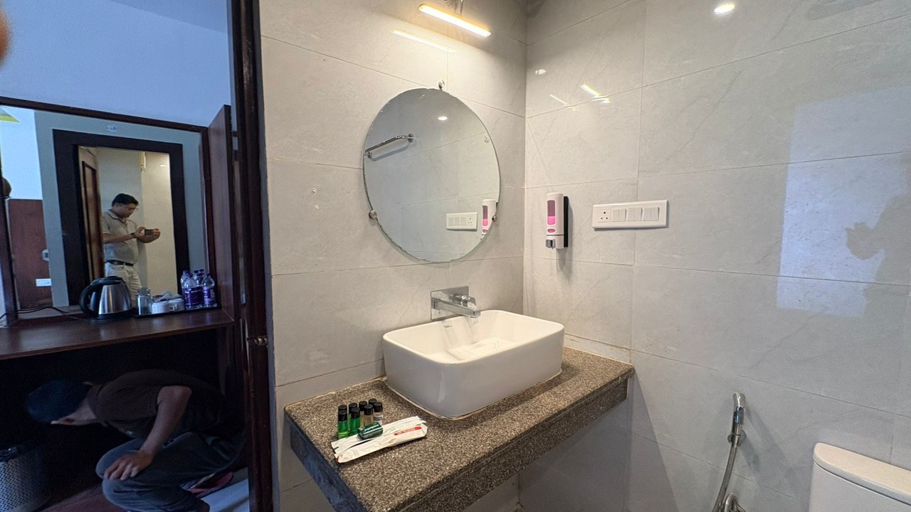 Photo of Bathroom in Tapovan