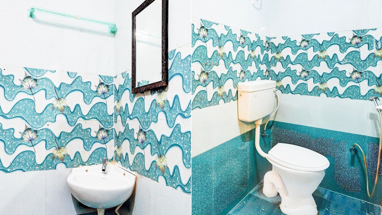 Photo of Bathroom in Thousand Lights