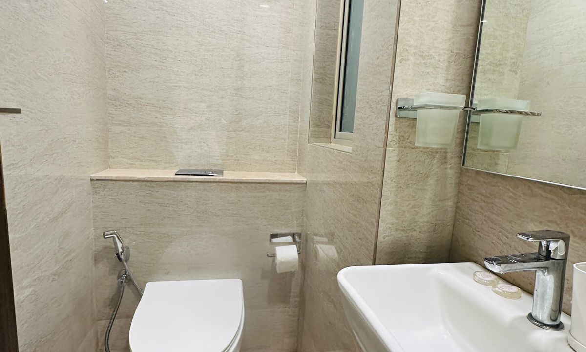 Photo of Bathroom in Hiranandani Gardens