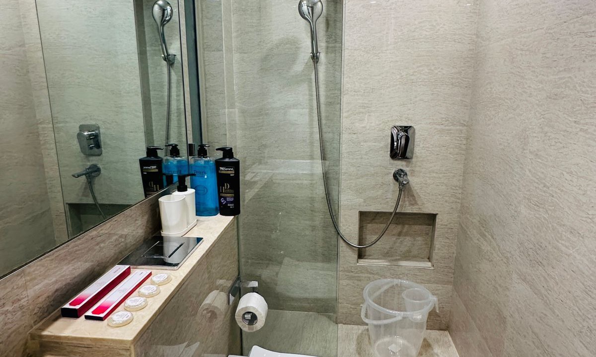 Photo of Bathroom in Hiranandani Gardens