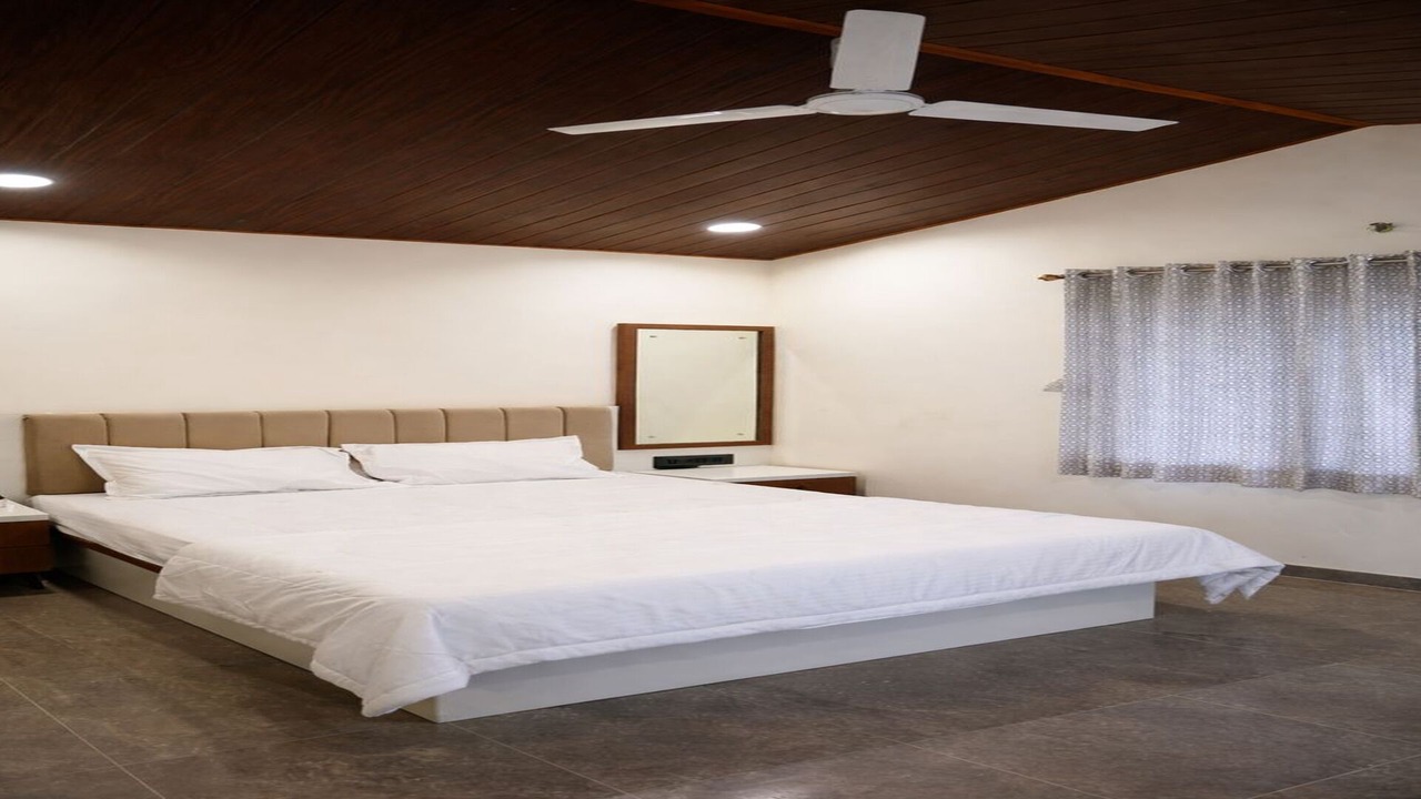 Photo of Bedroom in Mahabaleshwar