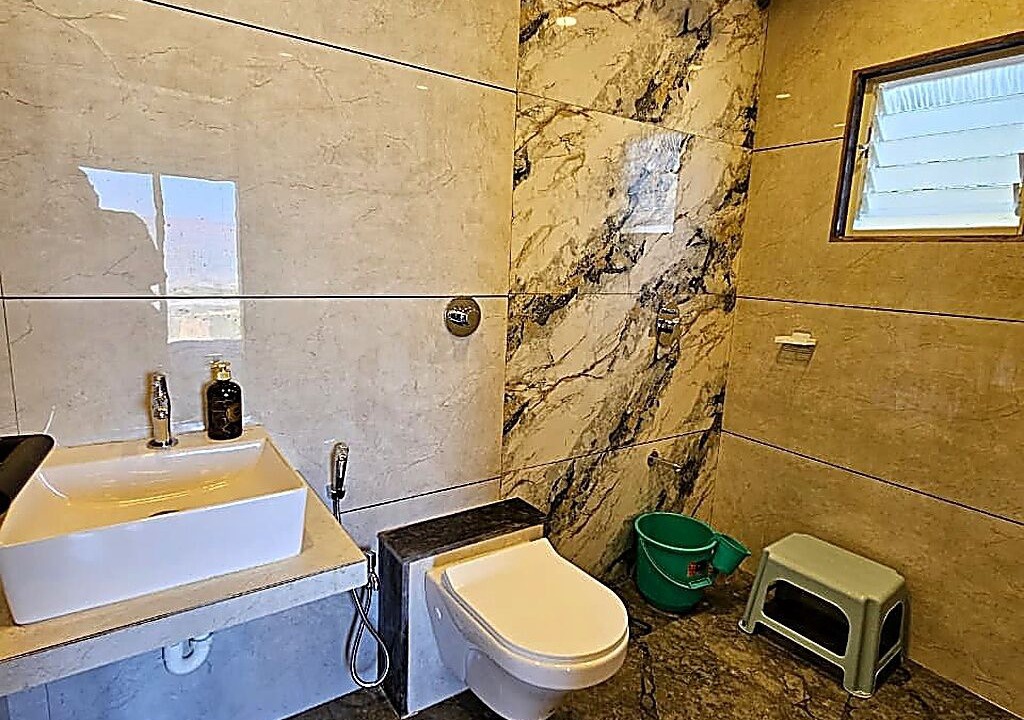 Photo of Bathroom in Mahabaleshwar