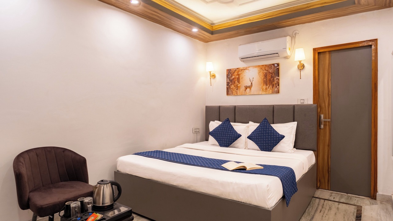 Photo of Bedroom in Tapovan