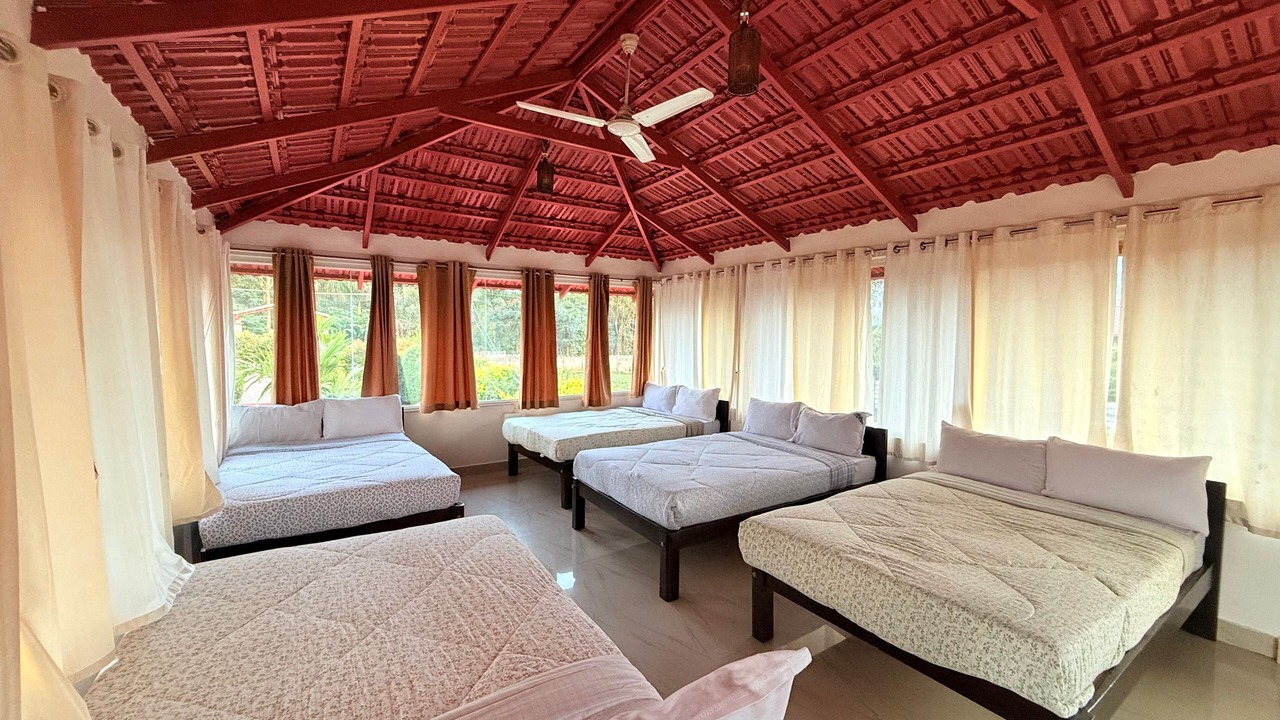 Photo of Bedroom in Huliyarahalli