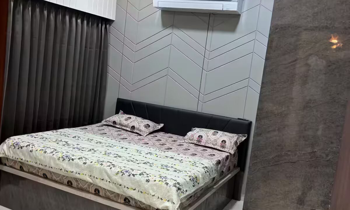 Photo of Bedroom in Vadodara