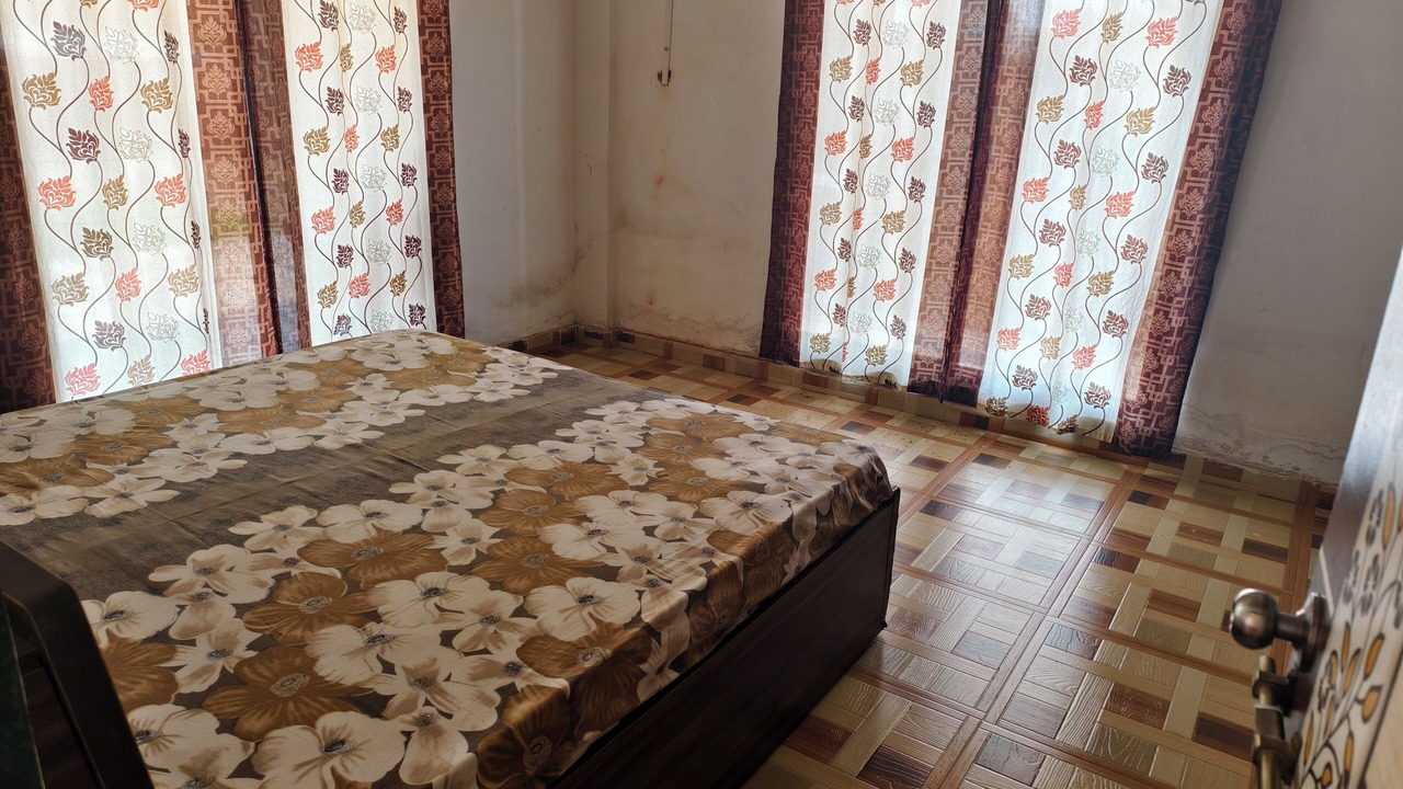 Photo of Bedroom in Pali