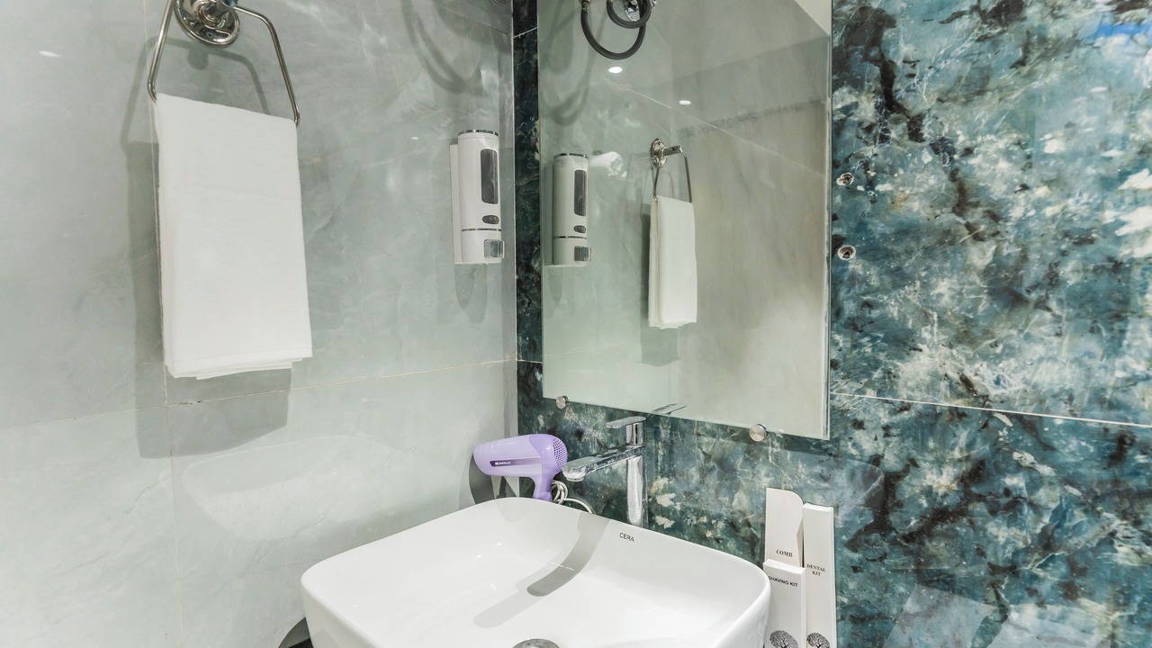 Photo of Bathroom in Gayariawas