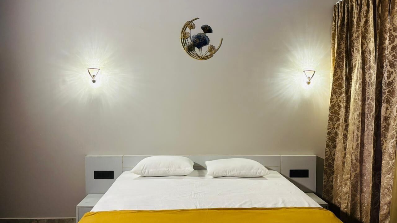 Photo of Bedroom in Pinangode