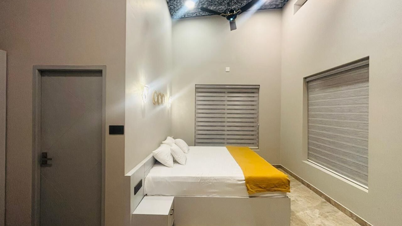 Photo of Bedroom in Pinangode