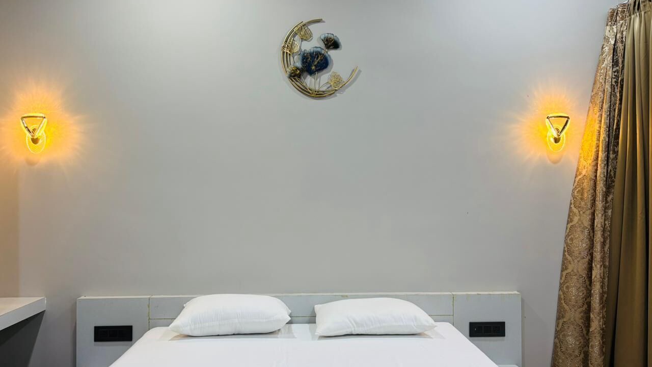 Photo of Bedroom in Pinangode