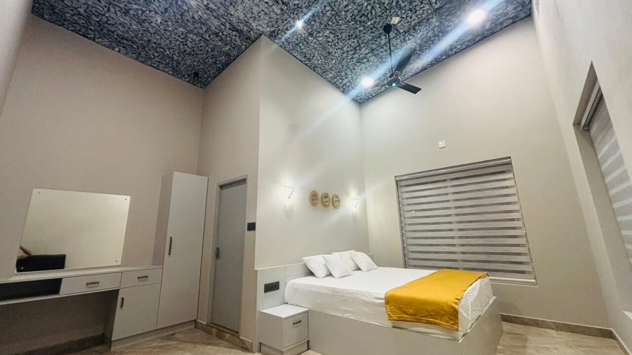 Photo of Bedroom in Pinangode
