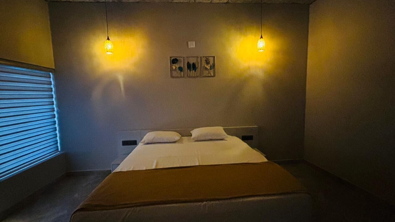 Photo of Bedroom in Pinangode