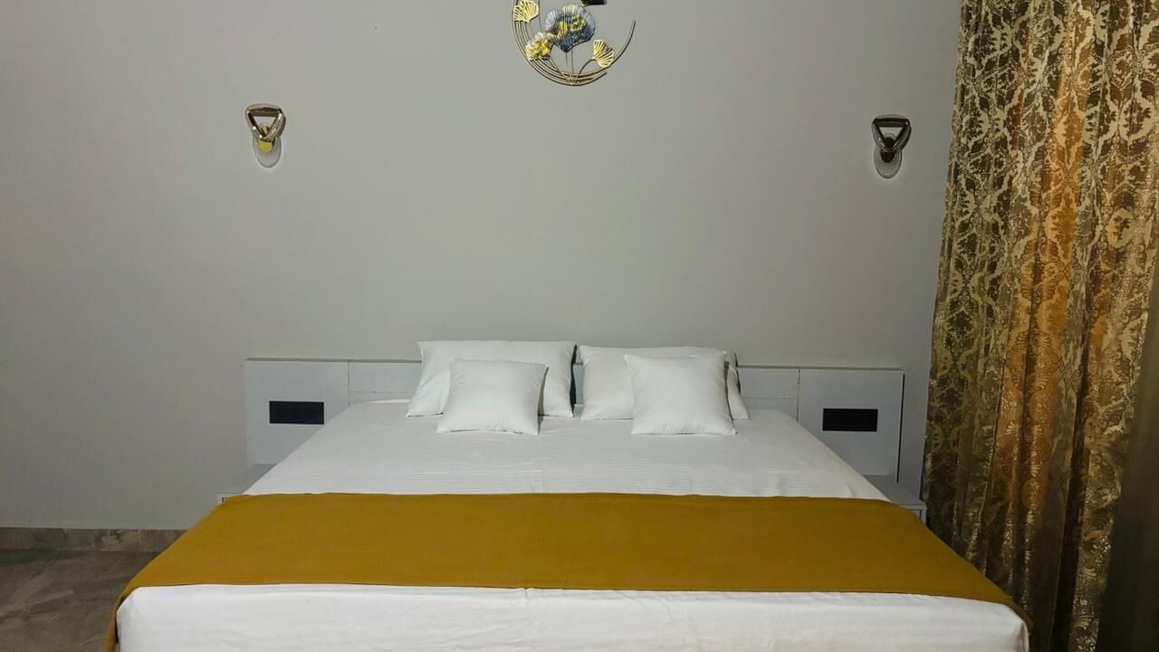 Photo of Bedroom in Pinangode
