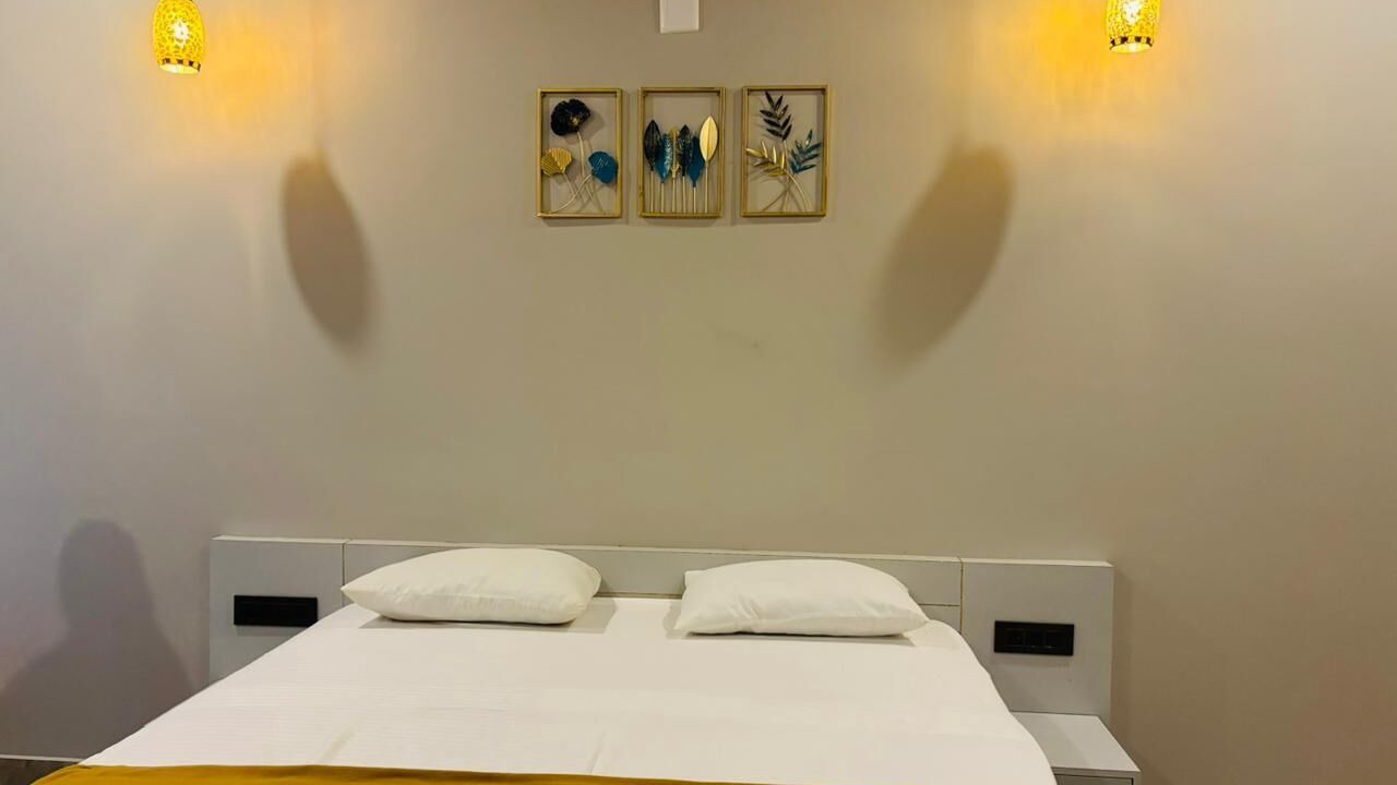 Photo of Bedroom in Pinangode