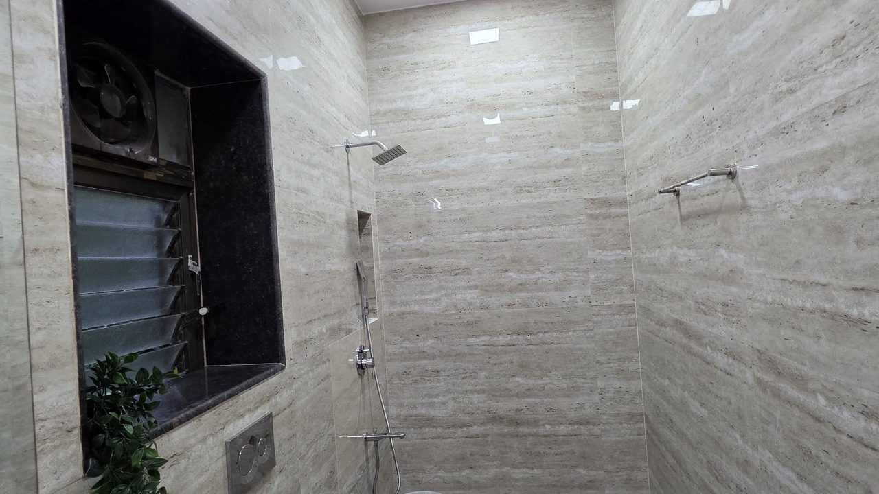 Photo of Bathroom in Malabar Hill