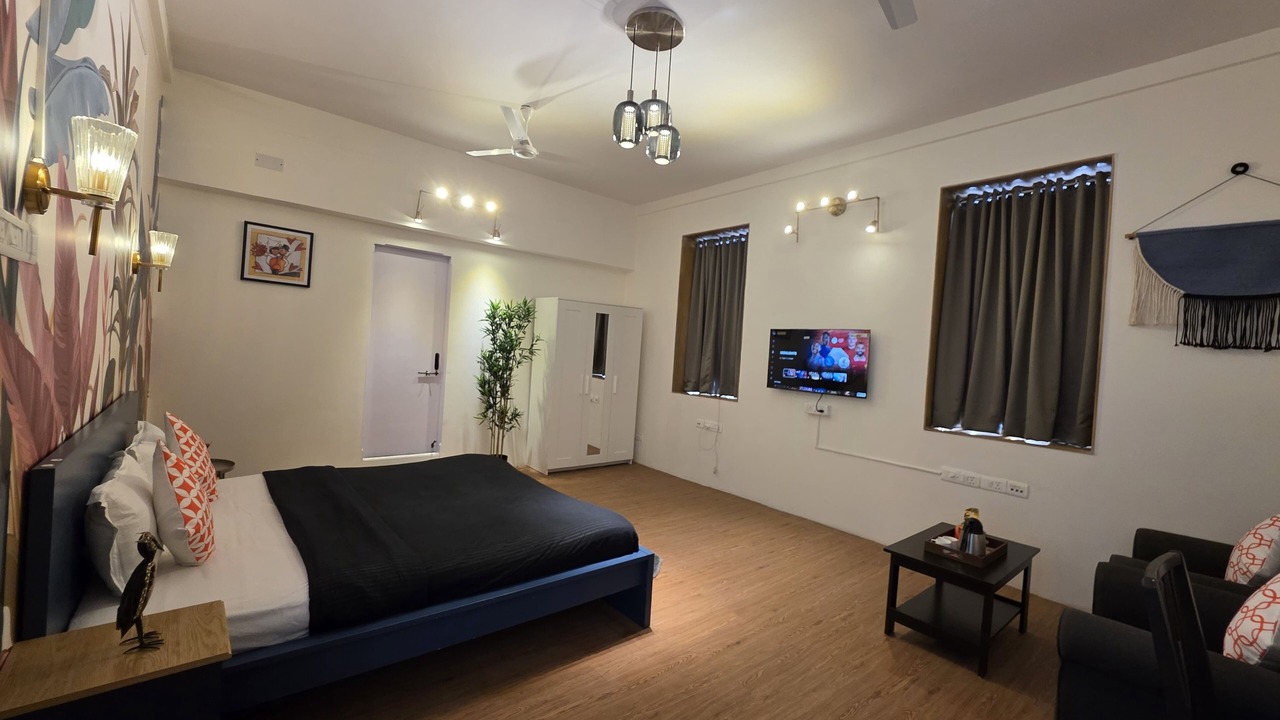 Photo of Bedroom in Malabar Hill