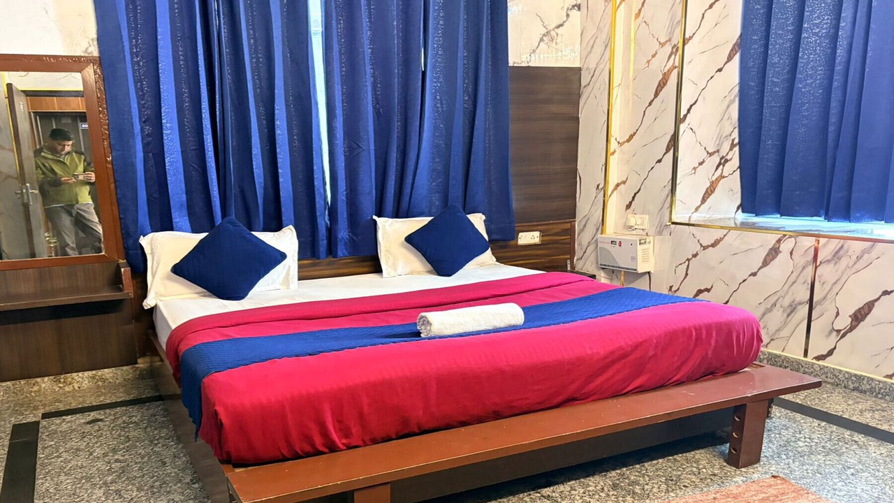 Photo of Bedroom in Tapovan