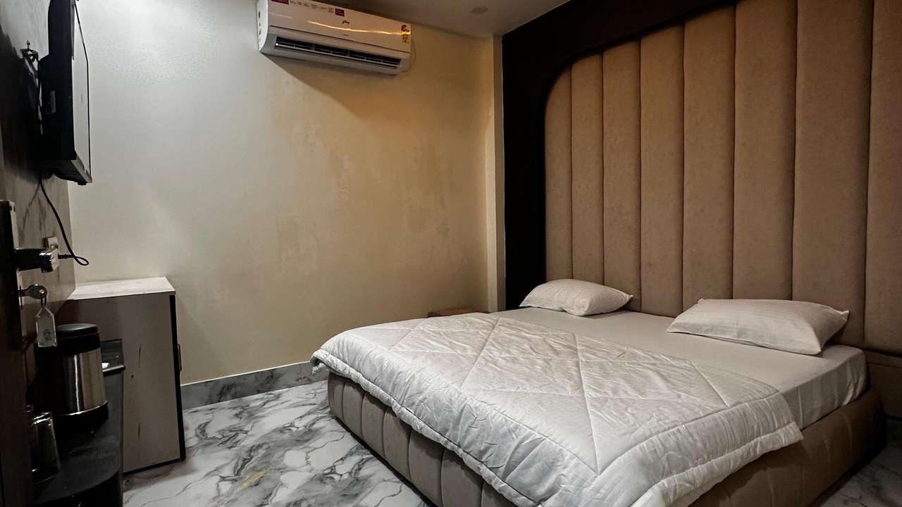 Photo of Bedroom in Haridwar