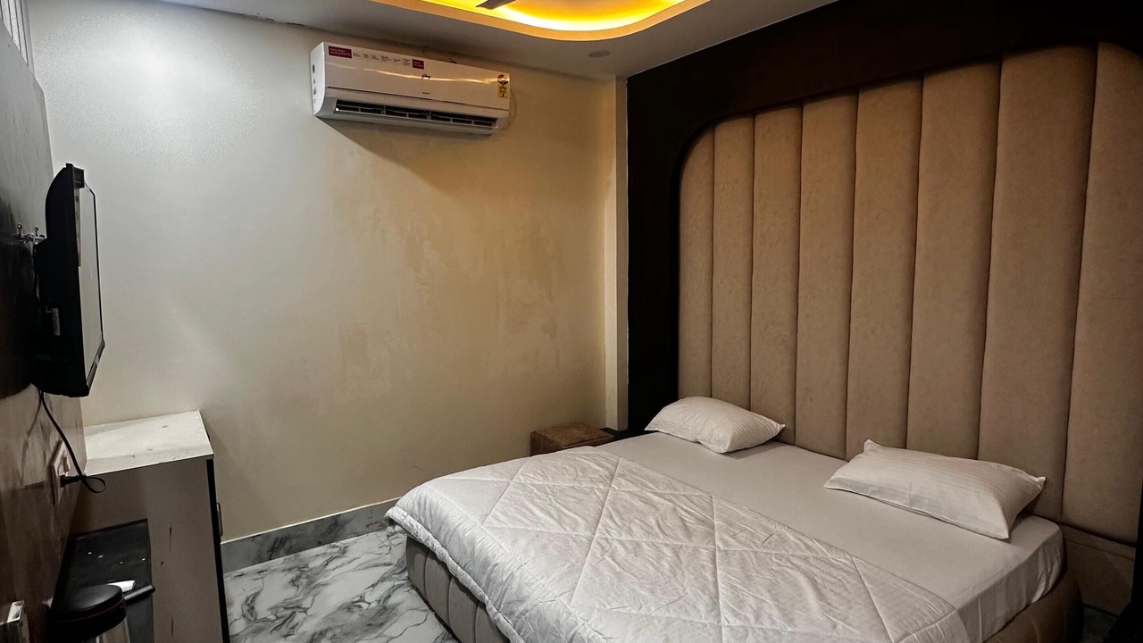 Photo of Bedroom in Haridwar