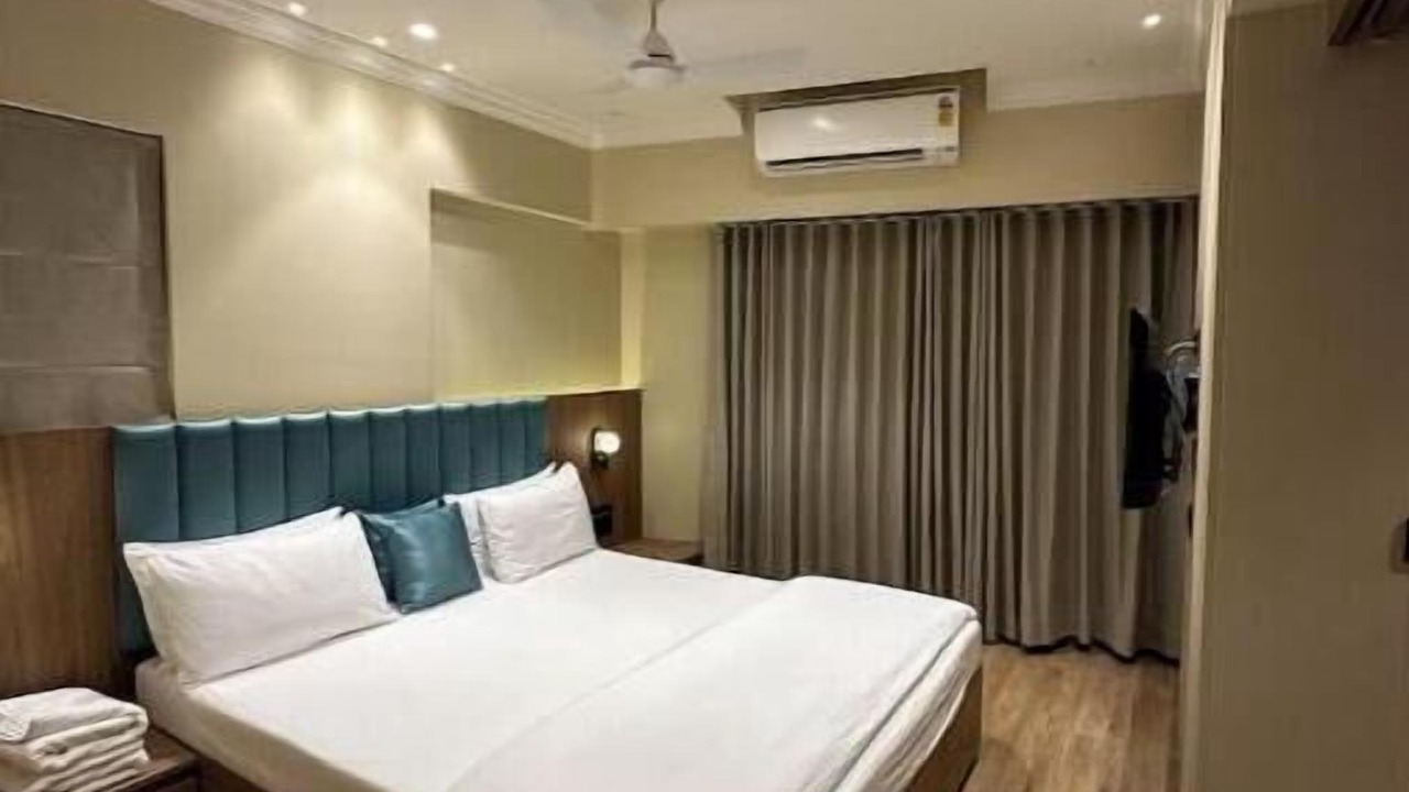Photo of Bedroom in Khar