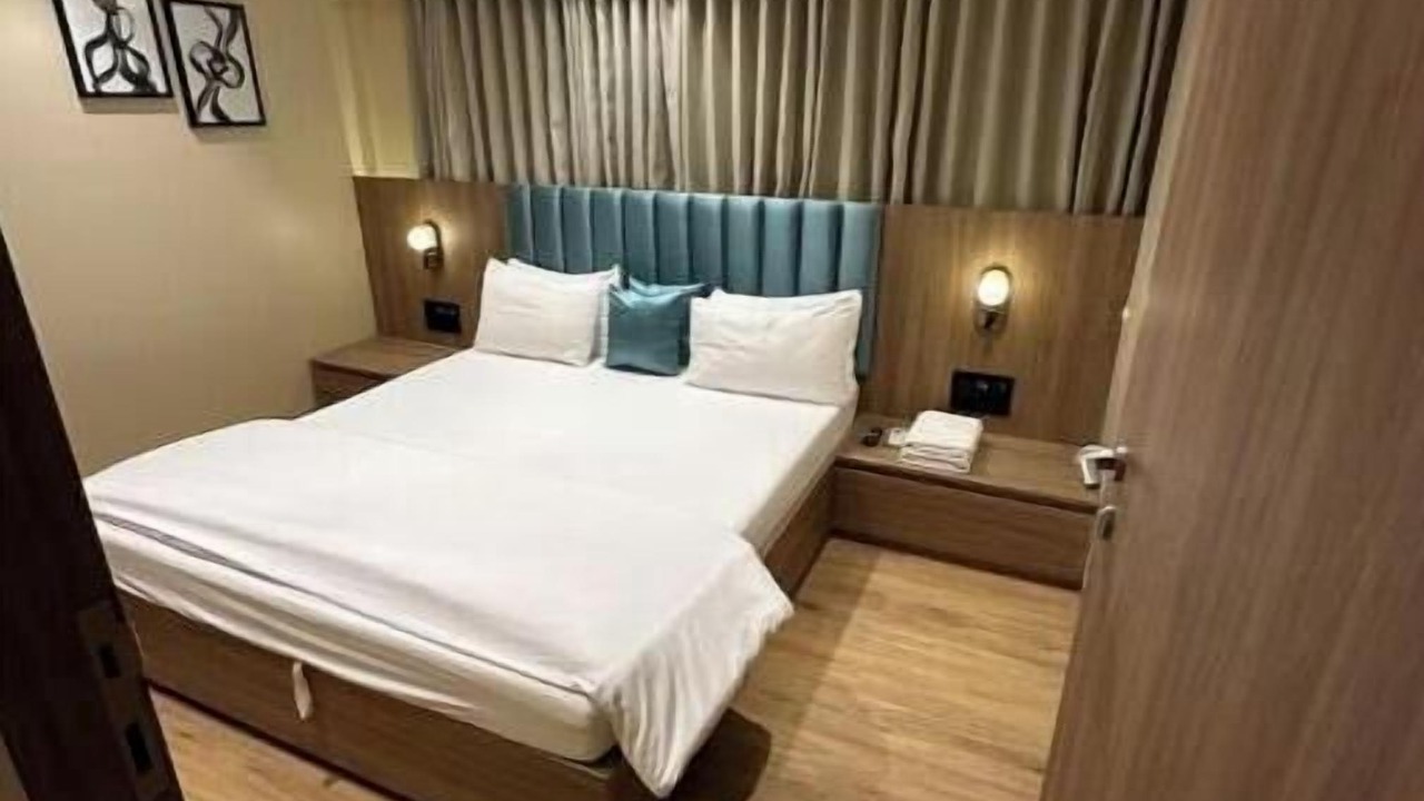 Photo of Bedroom in Khar