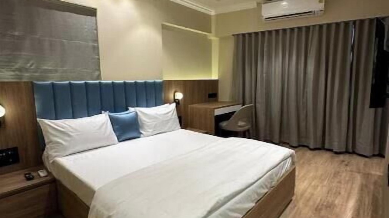 Photo of Bedroom in Khar