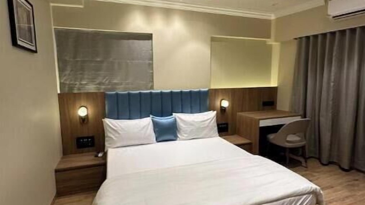 Photo of Bedroom in Khar