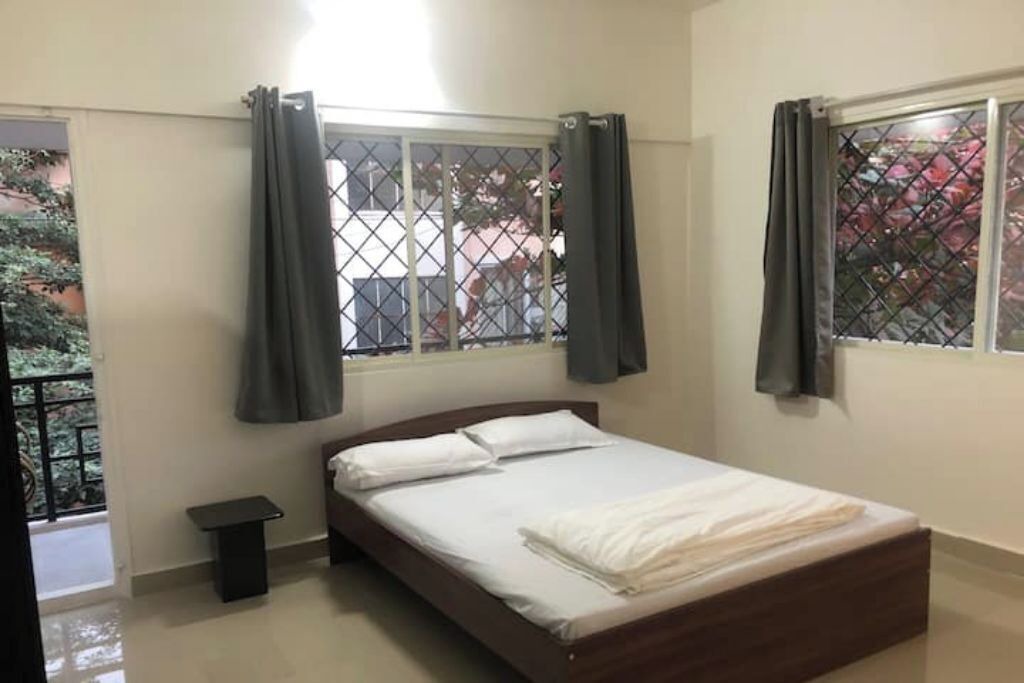 Photo of Bedroom in Murgesh Pallya