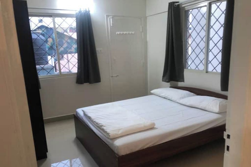 Photo of Bedroom in Murgesh Pallya