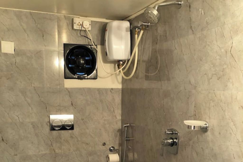 Photo of Bathroom in S R Layout
