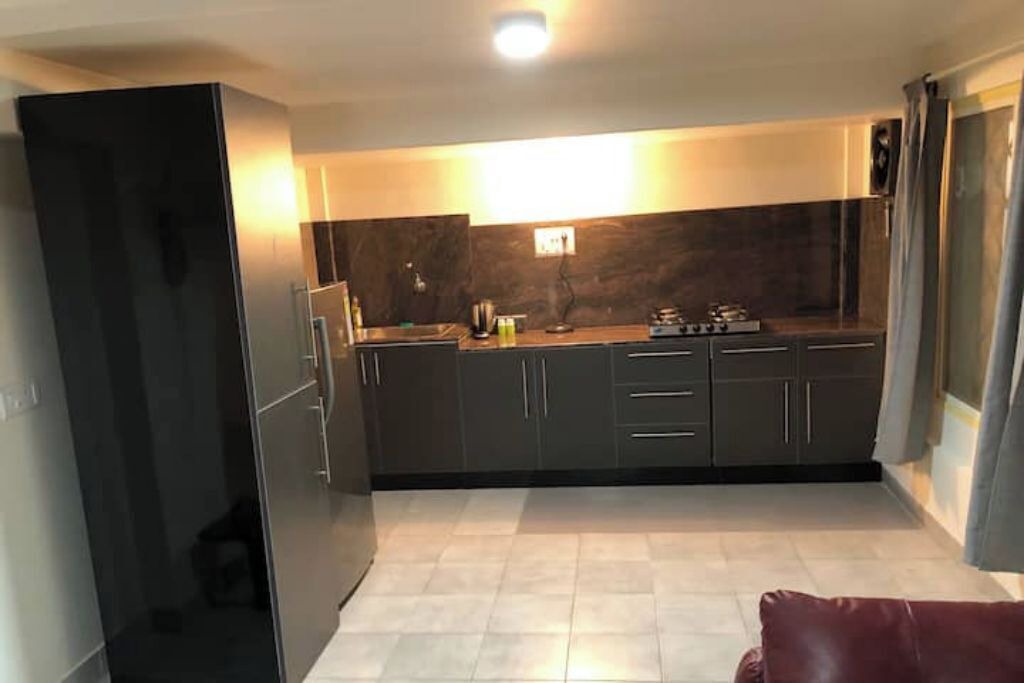 Photo of Kitchen in S R Layout