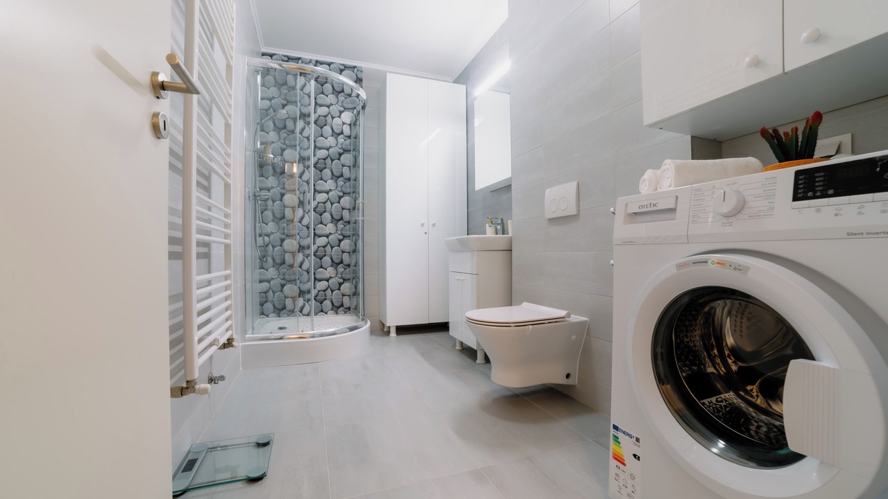 Photo of Bathroom in Tractorul